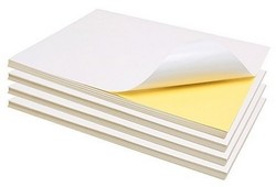 étiquettes adhésives en planches